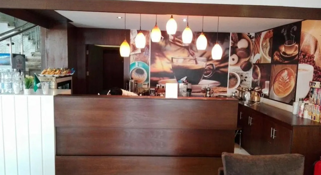 Golden House Aparthotel Riyadh, Забронировать Апарт-отель Отели Эр-Рияд 3 звезды, рядом с Музей авиации Сакр–Аль-Джазира, 3*