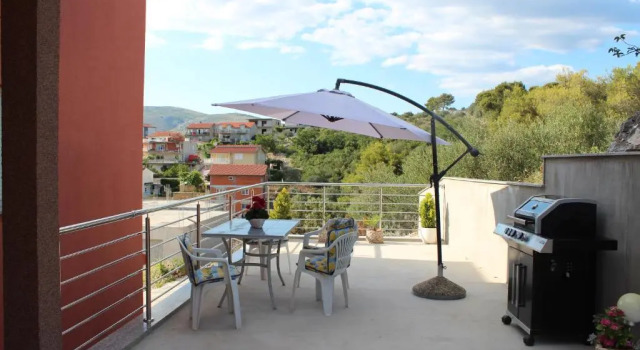 Апартаменты с 3 комнатами Apartments Grmaca