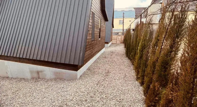 cottage Ninika surami, Book Feriehus Hoteller i Surami med parkering, Parkering