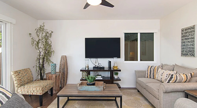 Modern Beach Oasis w/ Outdoor Kitchen home, Забронировать Отель Ла-Хойя Сан-Диего, рядом с Scripps Beach