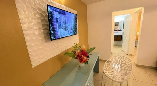 Люкс Superior Tropicana Suites