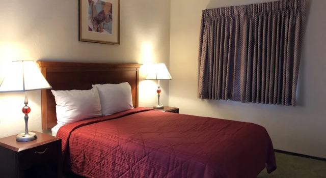 Трёхместный семейный номер Standard Red Bluff Inn