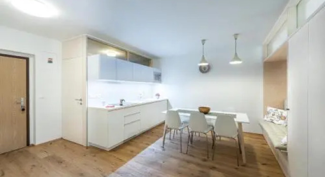 Castle Wall Apartment, Забронировать Апартаменты/квартира Старый город Братислава, рядом с Михальская башня