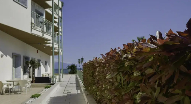 Студия Residenza Miralago With Pool - Studio Apartment With Lake View
