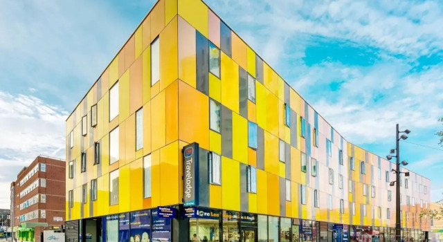 Travelodge London Barking, Book Hotel Barking 