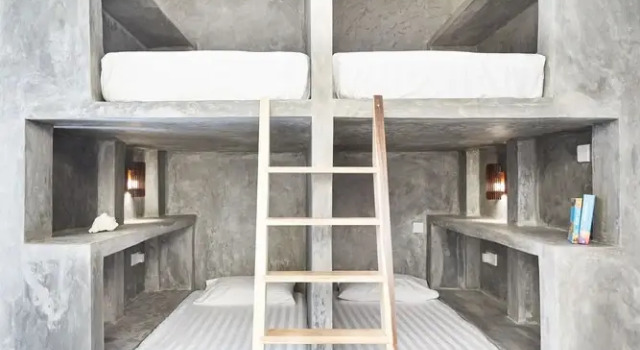drivethru Hostel Polhena