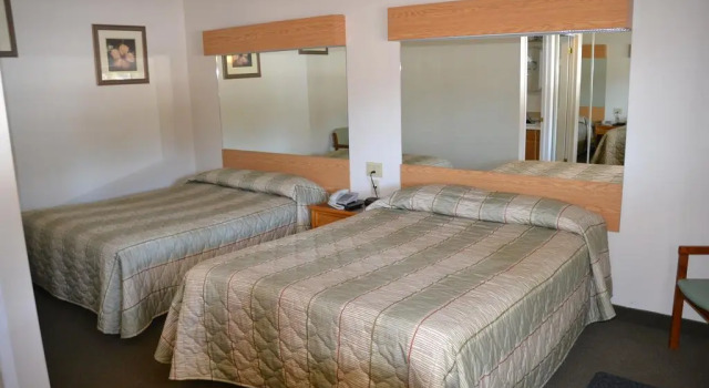 Calabogie Motor Inn, Book Hotel Calabogie Ottawa Valley