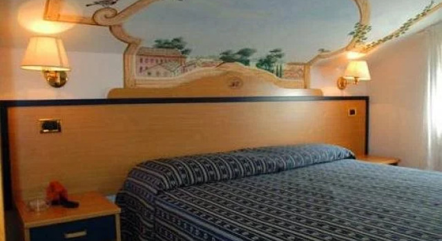 Agri Hotel Ristorante Hermitage, Varaa Hotelli Norcia 
