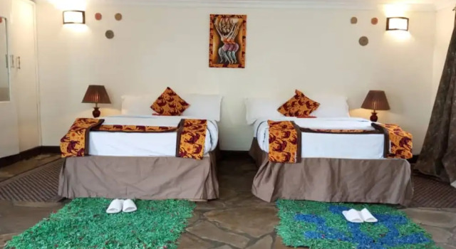 Da Vinci Gorilla Lodge