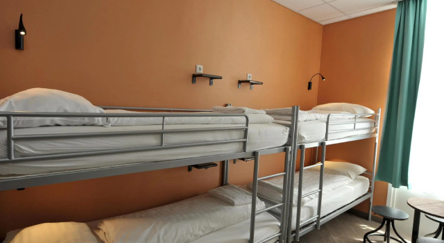 Четырёхместный номер Tourist Inn One Amsterdam