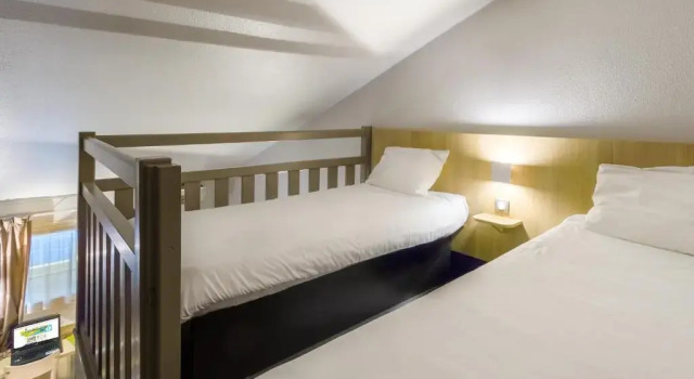 Четырёхместный номер B&B HOTEL Cherbourg