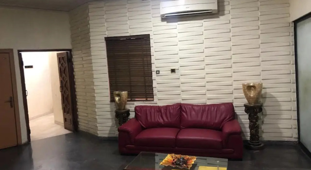 Solitude Hotel Yaba, Book Hotel Maroko Eti-Osa