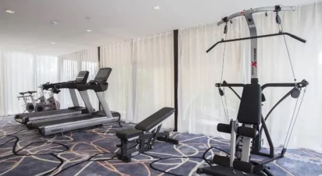 Beijing Yiwan Hotel, Book Hotel Hoteller i Beijing Province med parkering, Parkering