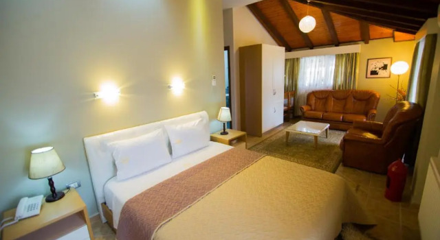 Люкс DEA Hotel 2002