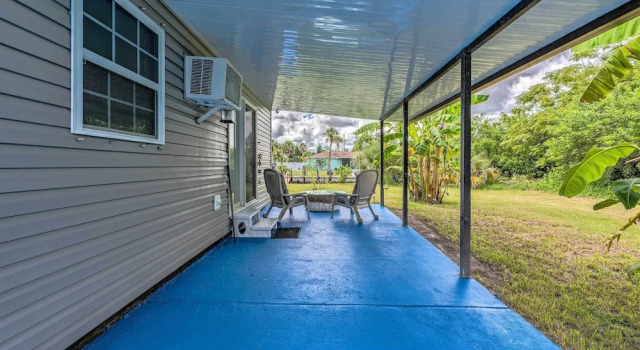 Коттедж 2 Mi to Beach: Canal-front Home in Hudson!