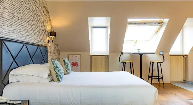 Номер Deluxe Hôtel La Baie des Anges, son SPA marin & sa piscine couverte