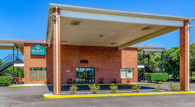 Quality Inn & Suites Creedmoor - Butner, Забронировать Отель Кридмур Северная Каролина
