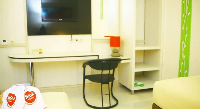 NIDA Rooms Pelajar Palace Ngaglik, Book Hotel Hotels in Ngaglik with a Pool, Swimming Pool