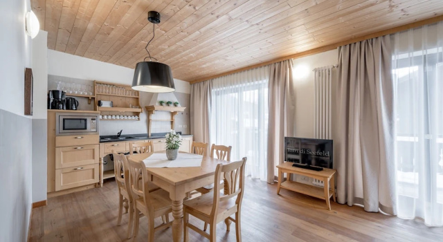 Апартаменты Deluxe с 2 комнатами с балконом Apartment Torri di Seefeld