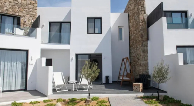 Bianco a Nero Mykonos