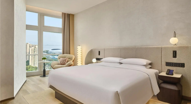 Люкс Deluxe Doubletree By Hilton Shenzhen Bay