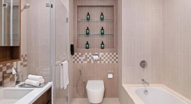 Двухместный люкс c 1 комнатой с видом на город Staybridge Suites Dubai Al-Maktoum Airport by IHG