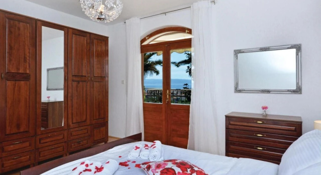 Beautiful Home in Split With Wifi and 3 Bedrooms