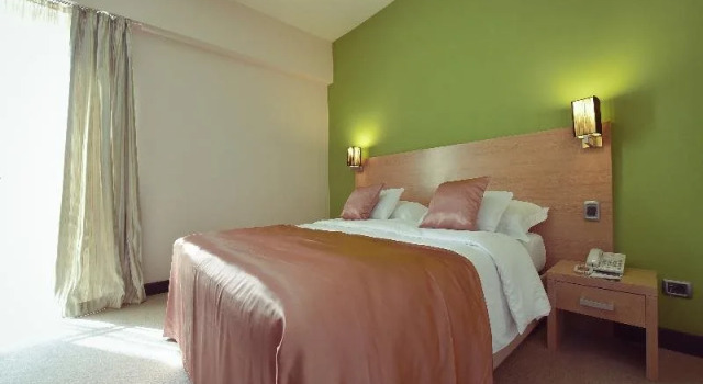 City Hotel
