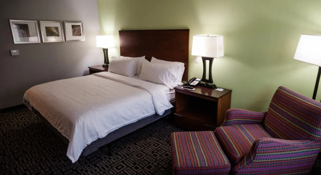 Двухместный номер Standard Holiday Inn Express Hickory - Hickory Mart by IHG