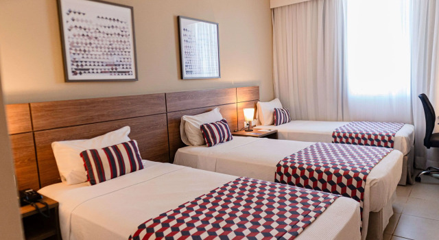 Трёхместный номер Standard Tulip Inn Campos dos Goytacazes