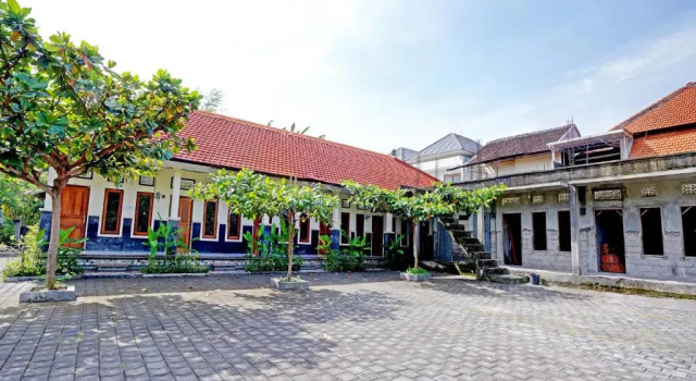 OYO 90860 Tunjung Sari 8