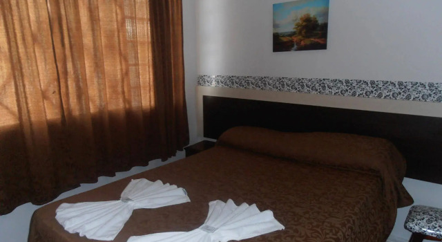 Hostel Normandie, Забронировать Хостел Хостелы Фос-ду-Игуасу, рядом с Bosque Guarani Zoo, Хостел