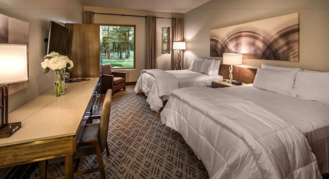 The Inn at Nakoma, Book Hotel Portola California