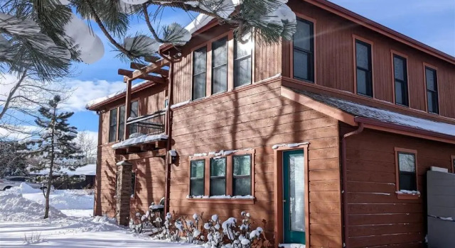 Mountain-treetop, Book Hotel Hoteller i Red Lodge med parkering, Parkering