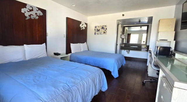 Четырёхместный номер Standard Century Motel Buena Park Anaheim I-5