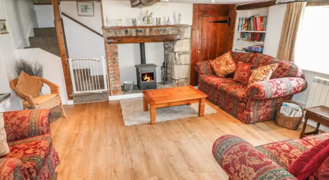 Hill Farm Cottage, Book Landbrugsophold Hoteller i Freshwater med parkering, Parkering