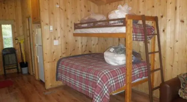 Seaside Camping Resort Deluxe Studio Cabin 2, Buchen Sie Campingplatz Camping & Glamping in Oregon, Campingplatz