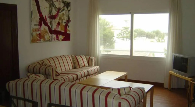 Villa with pool, 200m from beach, Boek Villa Santandria Balearen