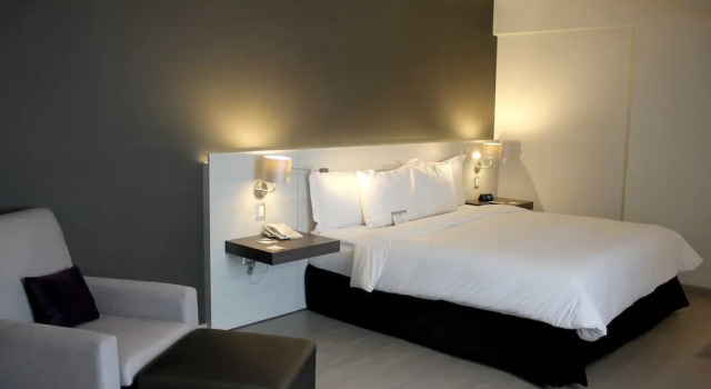 Двухместный полулюкс Sol de Oro Hotel & Suites