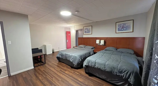Четырёхместный номер Standard Advance Inn