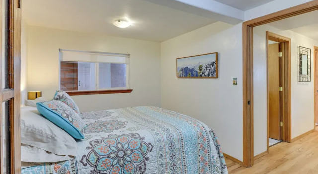 Коттедж Mckinleyville Getaway w/ Hot Tub & Ocean Views!