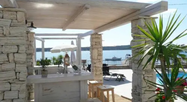 Apartments Villa Papalina 2, Varaa Huoneisto Hotellit Kvarner Islands uima-altaalla, Uima-allas