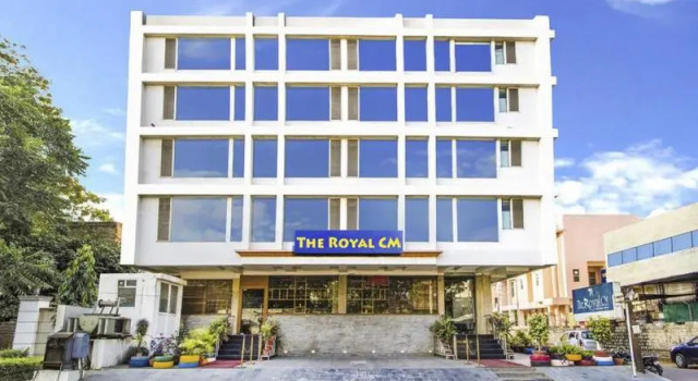 Royal Cm a Luxury Boutique Hotel, Rezervovat Boutique Hotel Bani Park 