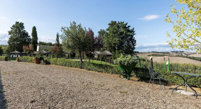 Child-friendly Farmhouse in Buonconvento with Swimming Pool