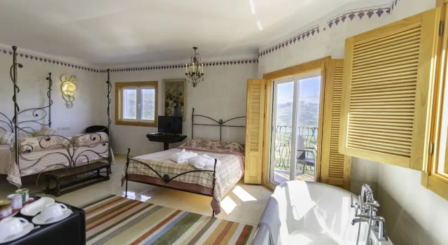 Четырёхместный семейный номер Standard Hotel Las Orquideas