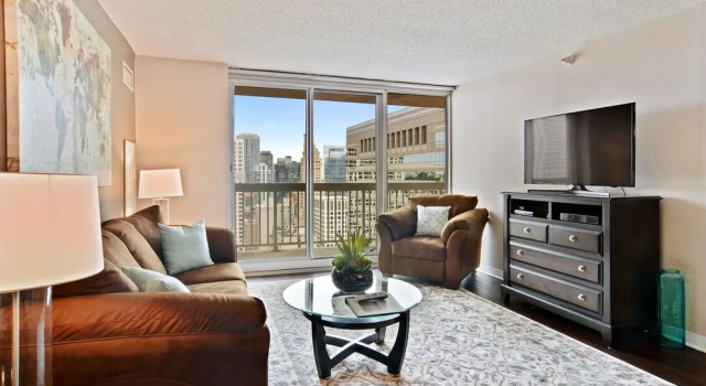 Chicago Premier Suites, Забронировать Отель Отели Чикаго с бассейном, рядом с Клуб искусств Чикаго, Бассейн