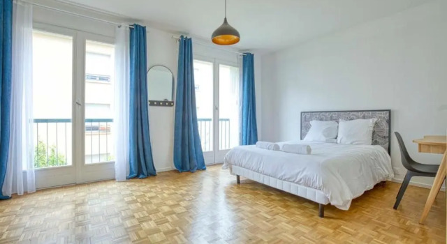 L'abstrait Alibigeois - Appartement moderne 135 m au calme avec 2 balcons, Book Lejlighed Lejligheder i Albi, Lejlighed
