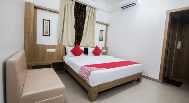 OYO 15700 Spectrum Residency, Prenota Hotel Dispur Assam