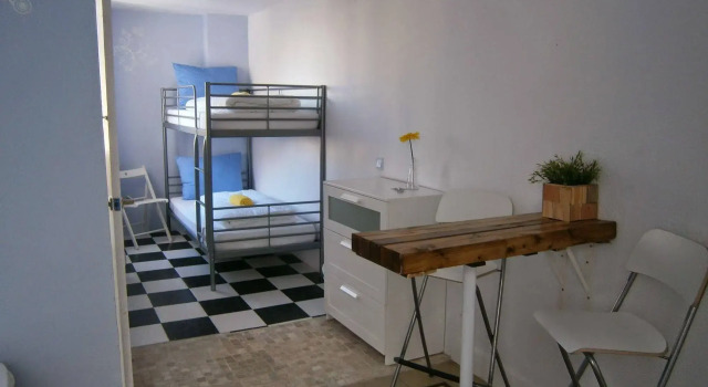 Casa Al Sur Terraza Hostel, Забронировать Хостел Хостелы Малаги, рядом с Музей Кармен Тиссен, Хостел