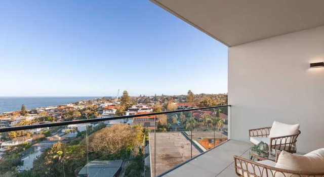 Modern 1-bed With Tamarama Beach Views, Забронировать Апартаменты/квартира Сидней Sydney Region